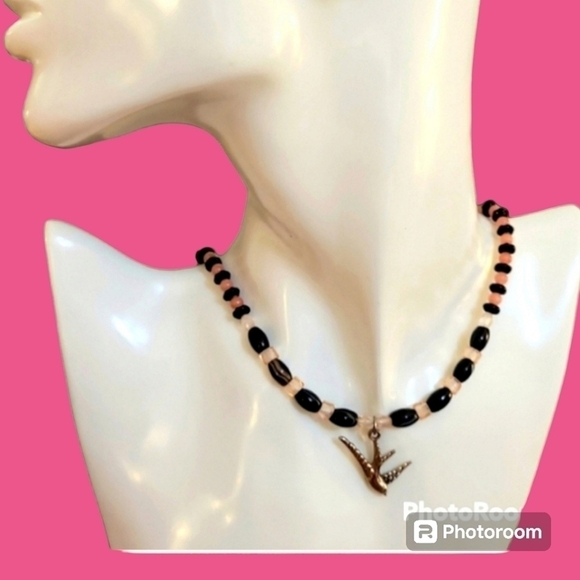 𝅺HANDMADE Black Agate Czech Glass Beaded Bird Pendant Collar Necklace - Picture 1 of 5